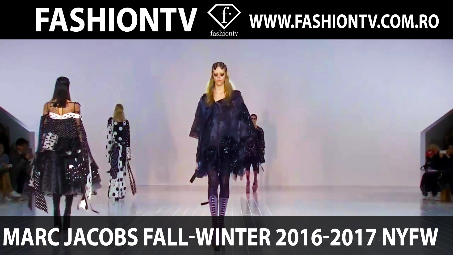 Marc Jacobs noua colecție toamnă-iarnă 2016-2017, prezentată în premieră la New York Fashion Week.
